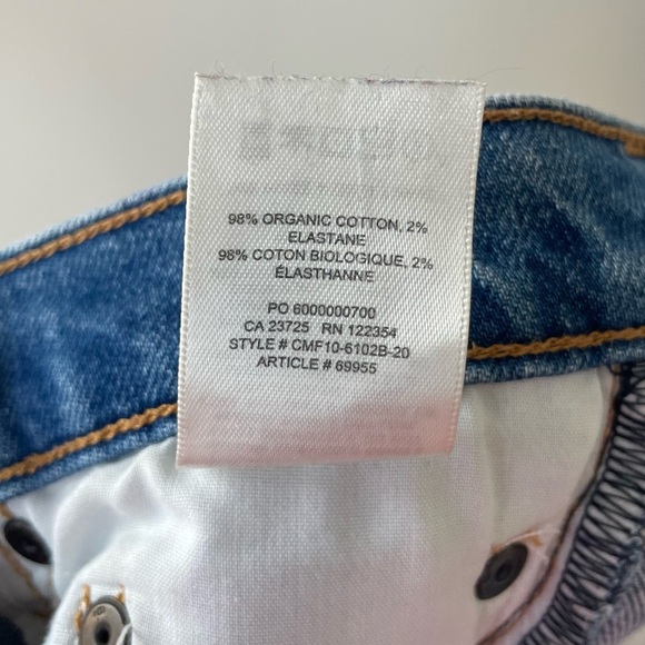 Aritzia DENIM FORUM Yoko High Rise Slim Size 24 Light Wash - Picture 8 of 9